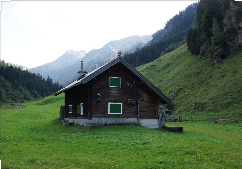 Gastehaus Kossler Bed & Breakfast Tulfes Exterior photo