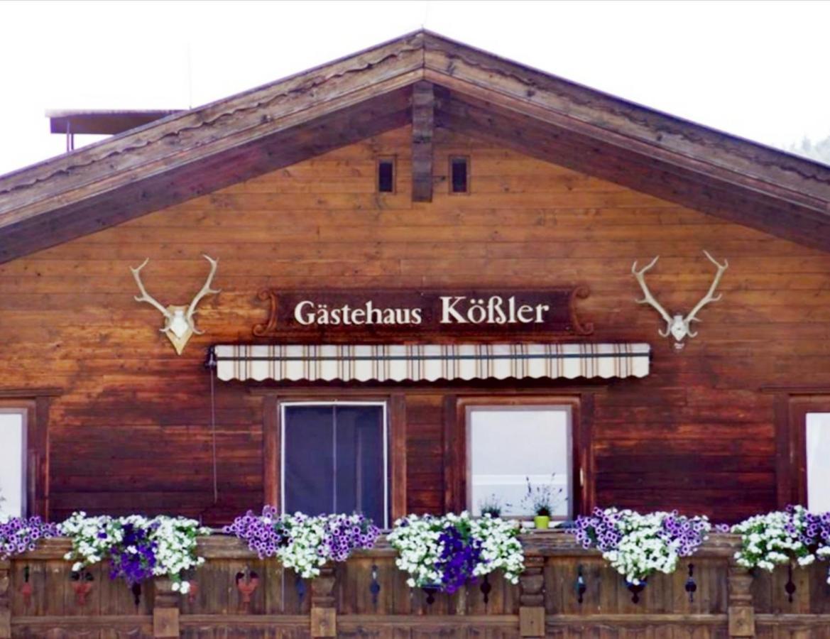 Gastehaus Kossler Bed & Breakfast Tulfes Exterior photo